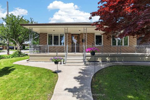 Photo 0 at 11 Fairweather Road, Amesbury, Toronto