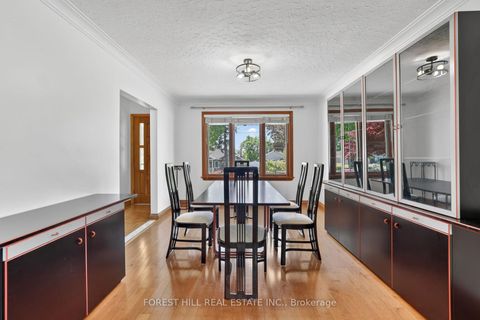 Photo 4 at 11 Fairweather Road, Amesbury, Toronto