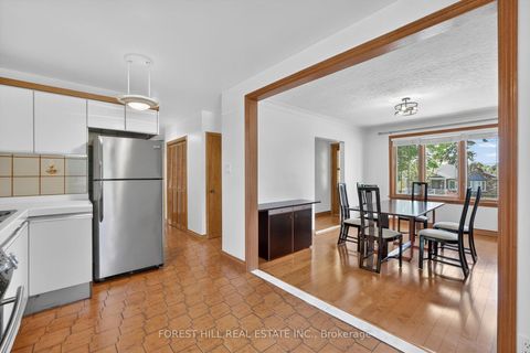 Photo 6 at 11 Fairweather Road, Amesbury, Toronto
