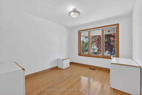 Photo 9 at 11 Fairweather Road, Amesbury, Toronto