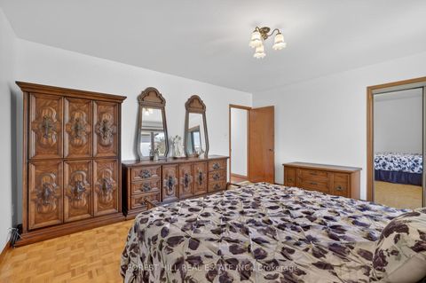 Photo 13 at 11 Fairweather Road, Amesbury, Toronto