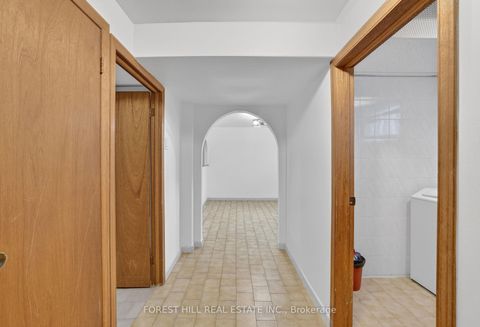 Photo 15 at 11 Fairweather Road, Amesbury, Toronto