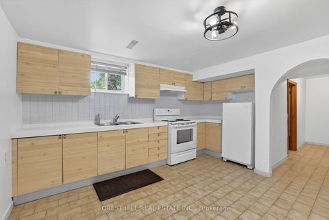 Photo 16 at 11 Fairweather Road, Amesbury, Toronto
