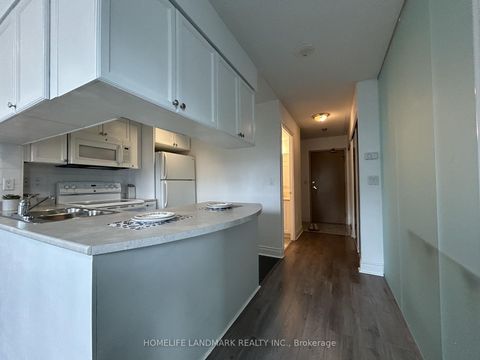 Photo 11 at 1204 - 909 Bay Street, Bay Street Corridor, Toronto