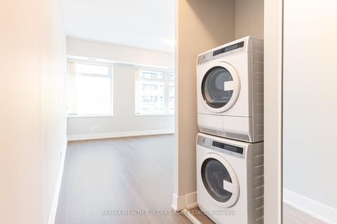 Photo 22 at 328 - 111 St Clair Avenue W, St. Clair, Toronto