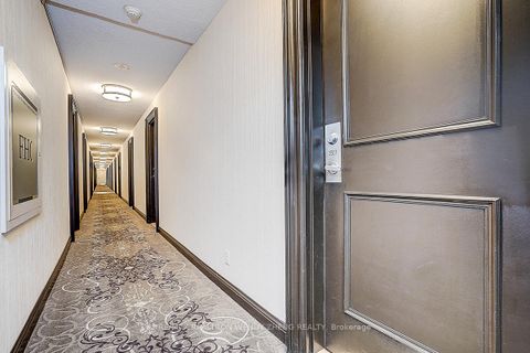 Photo 2 at 1517 - 28 Sommerset Way, Willowdale East, Toronto