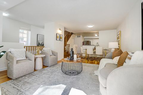Photo 3 at 1517 - 28 Sommerset Way, Willowdale East, Toronto