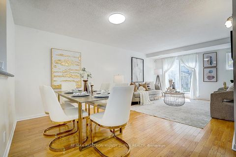 Photo 11 at 1517 - 28 Sommerset Way, Willowdale East, Toronto