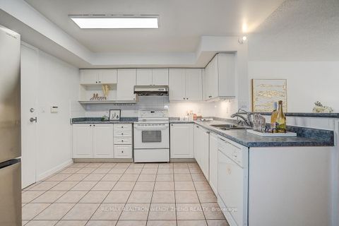 Photo 16 at 1517 - 28 Sommerset Way, Willowdale East, Toronto