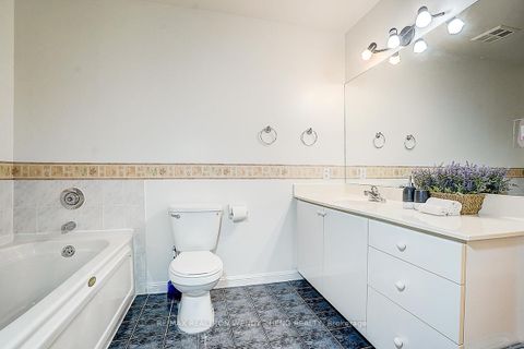 Photo 26 at 1517 - 28 Sommerset Way, Willowdale East, Toronto