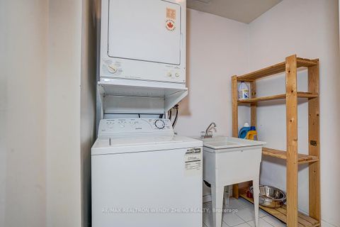 Photo 39 at 1517 - 28 Sommerset Way, Willowdale East, Toronto