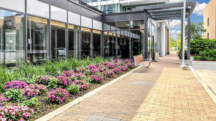 Photo 2 at 1509B - 19 Singer Court, Bayview Village, Toronto