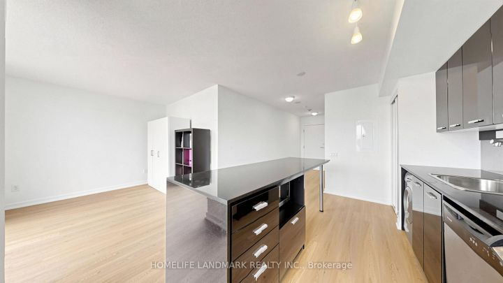 Photo 13 at 1509B - 19 Singer Court, Bayview Village, Toronto
