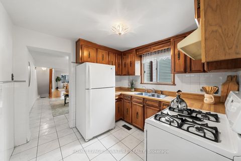 Photo 9 at 387 Bartlett Avenue N, Junction, Toronto