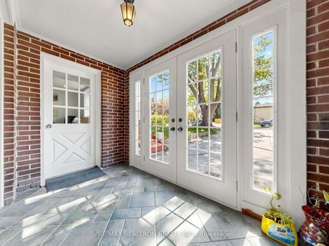 Photo 4 at 56 Candlewood Crescent, York University Heights, Toronto