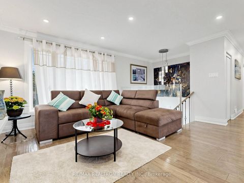 Photo 7 at 56 Candlewood Crescent, York University Heights, Toronto