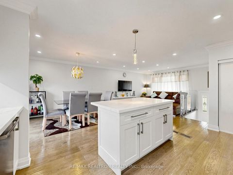 Photo 12 at 56 Candlewood Crescent, York University Heights, Toronto