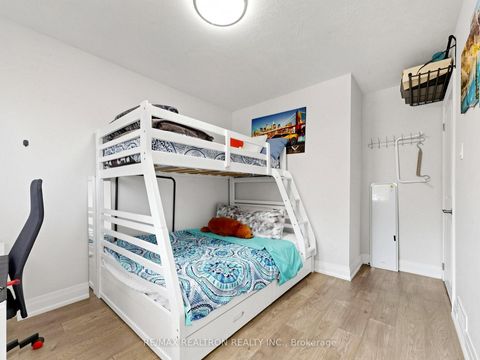 Photo 17 at 56 Candlewood Crescent, York University Heights, Toronto