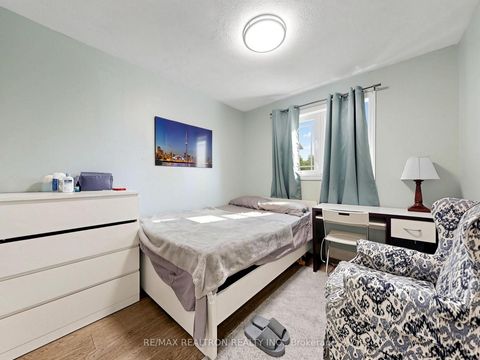 Photo 18 at 56 Candlewood Crescent, York University Heights, Toronto