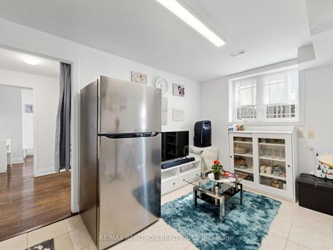 Photo 23 at 56 Candlewood Crescent, York University Heights, Toronto