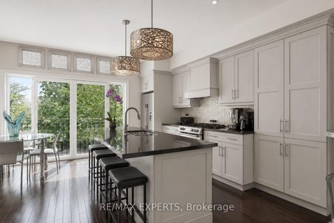 Photo 6 at 22 Matthew Court, Rosethorn, Toronto