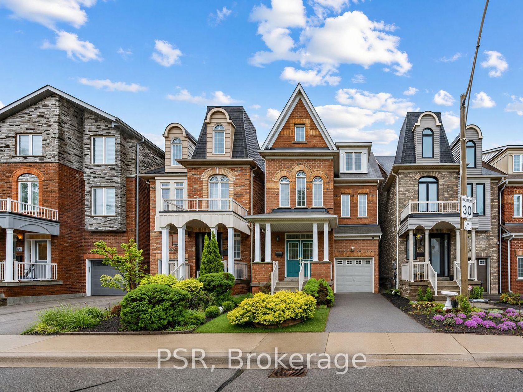 38 Enroutes Street, Danforth, Toronto 