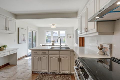 Photo 13 at 167 Silverhill Drive, City Centre West, Toronto