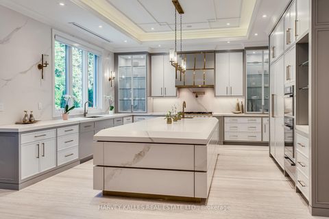 Photo 14 at 34 Medalist Road, Windfields, Toronto