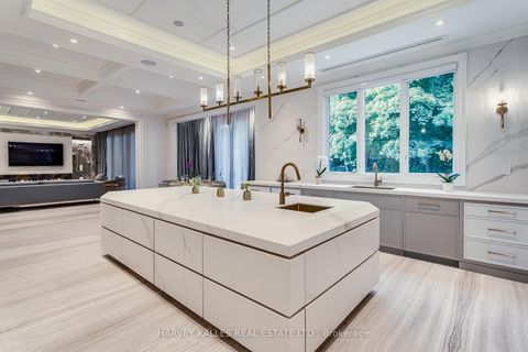 Photo 18 at 34 Medalist Road, Windfields, Toronto