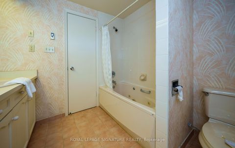 Photo 31 at 11 Gablehurst Crescent, Sullivan, Toronto