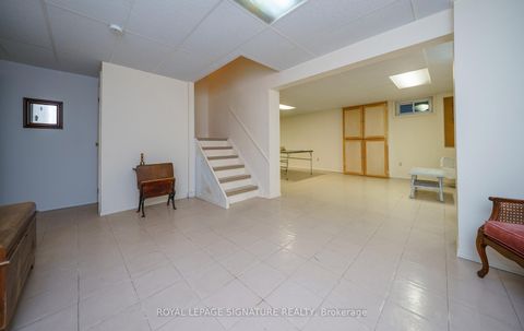Photo 33 at 11 Gablehurst Crescent, Sullivan, Toronto