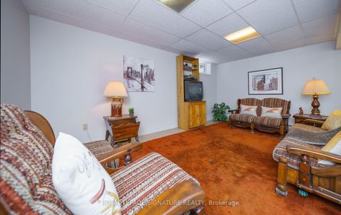 Photo 34 at 11 Gablehurst Crescent, Sullivan, Toronto