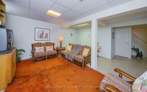 Photo 36 at 11 Gablehurst Crescent, Sullivan, Toronto