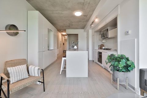 Photo 4 at 309 - 130 Rusholme Road, Dufferin Grove, Toronto