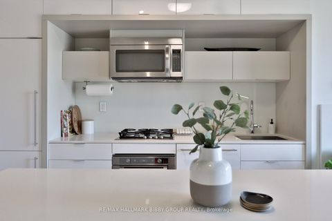 Photo 7 at 309 - 130 Rusholme Road, Dufferin Grove, Toronto