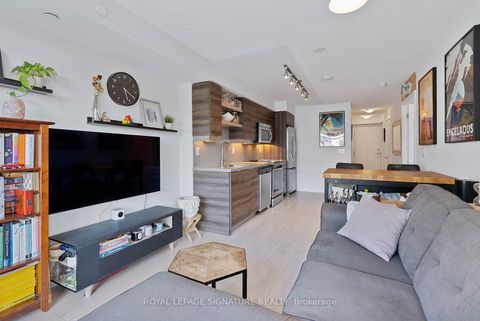 Photo 6 at 710 - 525 Adelaide Street W, Waterfront Communities C1, Toronto