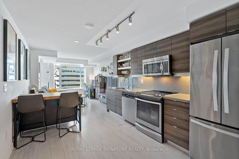 Photo 8 at 710 - 525 Adelaide Street W, Waterfront Communities C1, Toronto