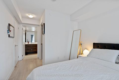 Photo 14 at 710 - 525 Adelaide Street W, Waterfront Communities C1, Toronto