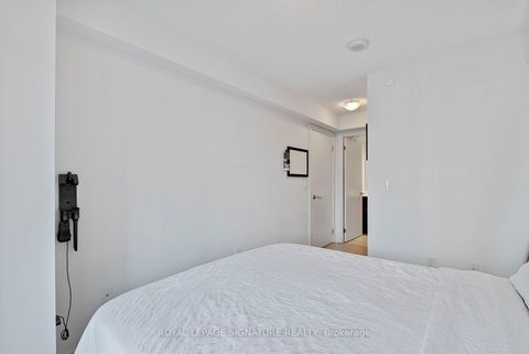 Photo 15 at 710 - 525 Adelaide Street W, Waterfront Communities C1, Toronto