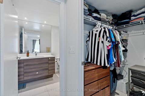 Photo 17 at 710 - 525 Adelaide Street W, Waterfront Communities C1, Toronto