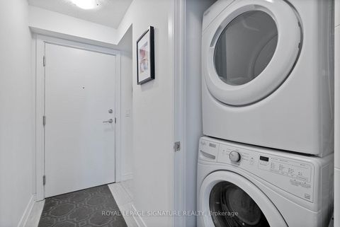 Photo 23 at 710 - 525 Adelaide Street W, Waterfront Communities C1, Toronto
