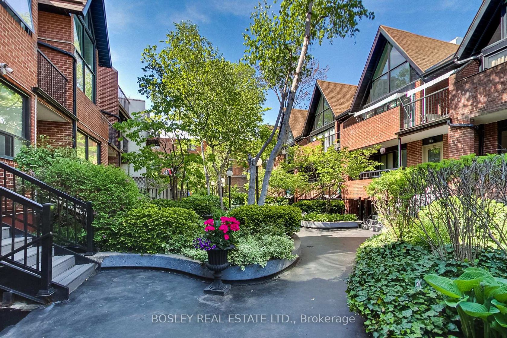 8 - 17 Pembroke Street, Moss Park, Toronto 