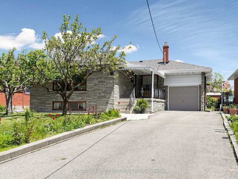 Photo 0 at 86 Whitburn Crescent, CFB, Toronto