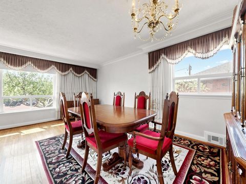 Photo 8 at 86 Whitburn Crescent, CFB, Toronto