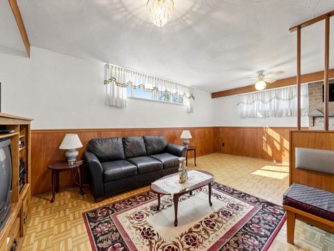Photo 25 at 86 Whitburn Crescent, CFB, Toronto