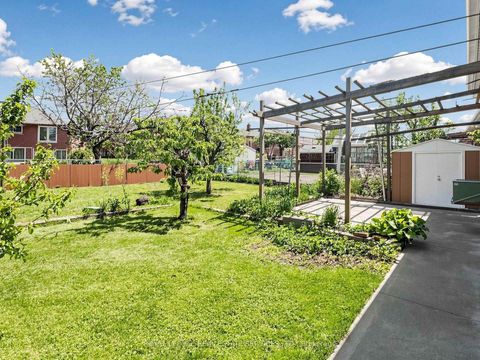 Photo 43 at 86 Whitburn Crescent, CFB, Toronto
