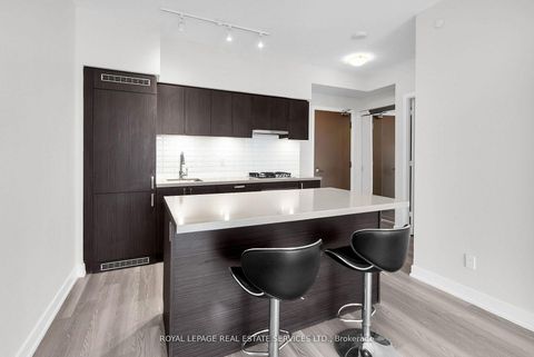 Photo 6 at 1104 - 501 St Clair Avenue W, Casa Loma, Toronto