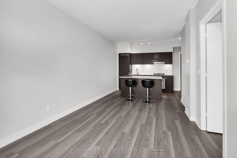 Photo 9 at 1104 - 501 St Clair Avenue W, Casa Loma, Toronto