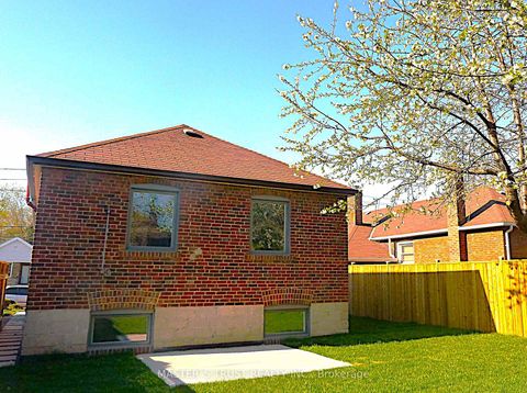 Photo 3 at 623 O' Connor Dr Drive, East York, Toronto
