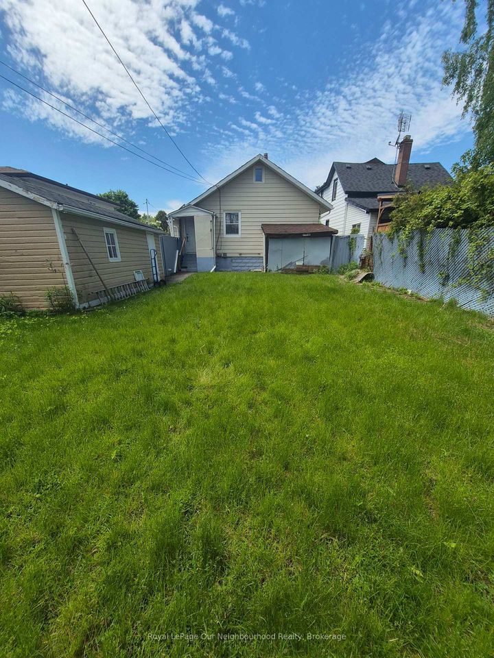 Photo 12 at 65 Gladstone Avenue, McLaughlin, Oshawa